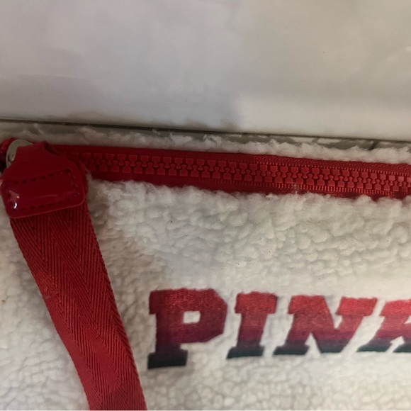 Limited Edition Cozy Plush Fleece Beauty Bag, Assorted VS PINK - Picture 5 of 10